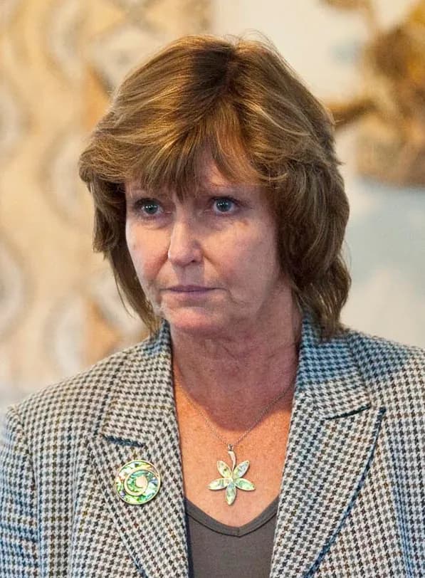 Adrienne Staples