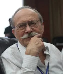 József Tóth
