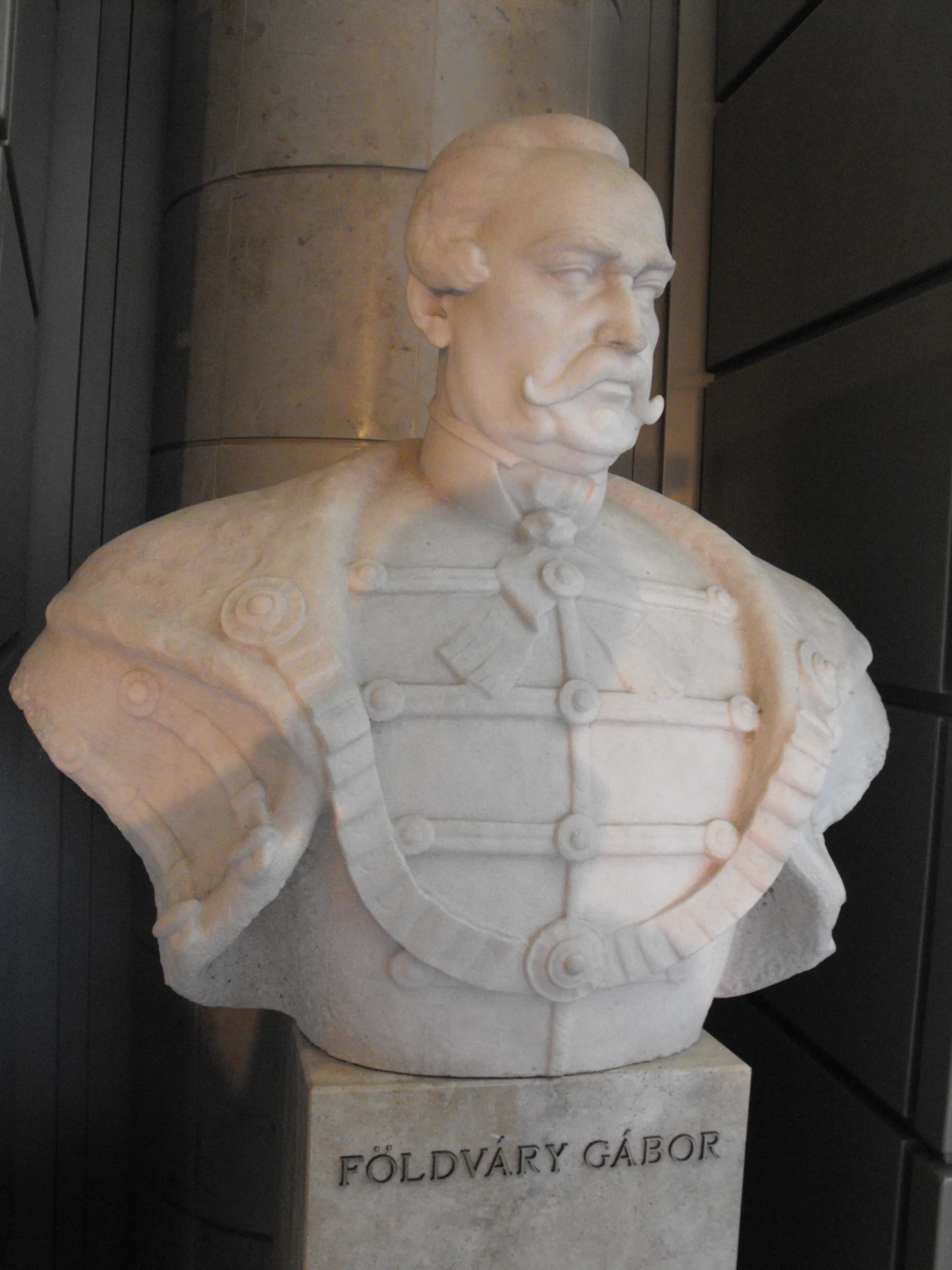 Gábor Földváry