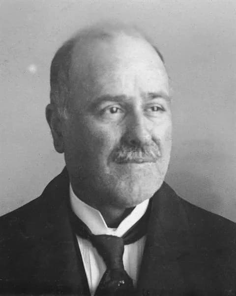 César Justino de Lima Alves