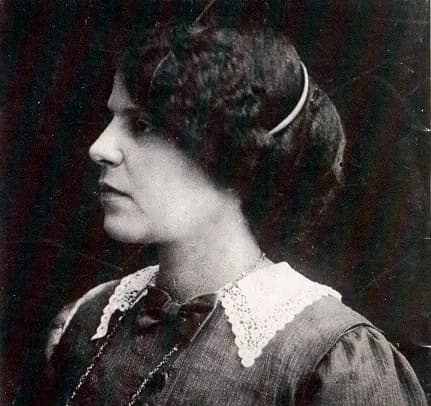 Dona Yayá
