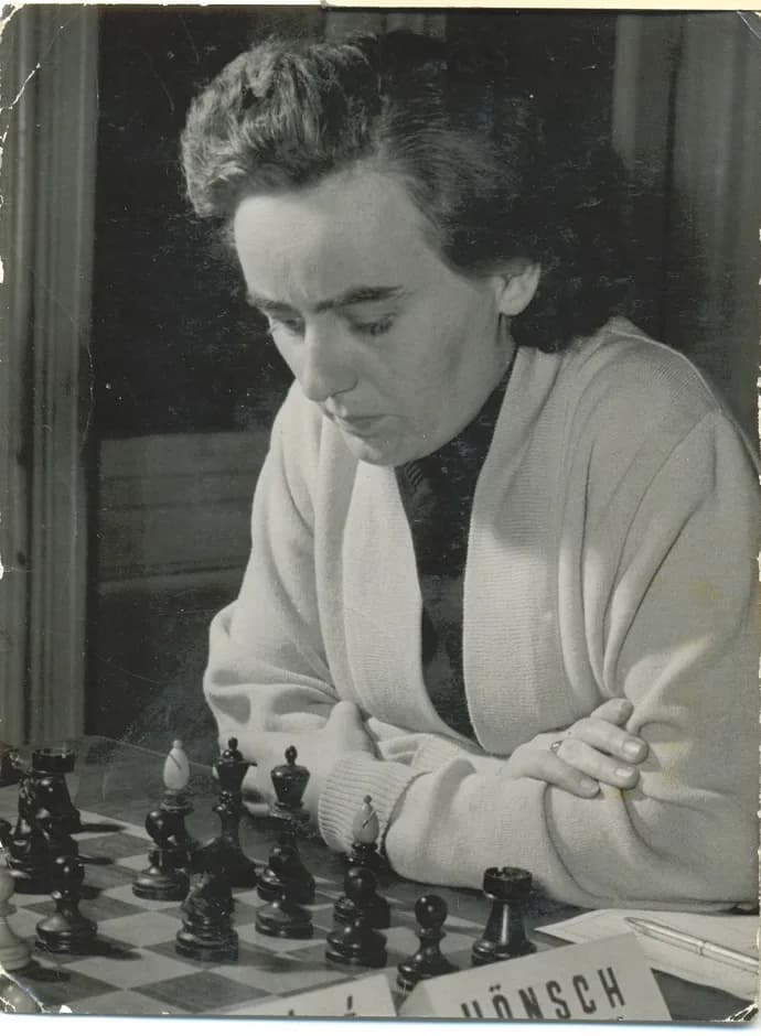 Irén Hönsch