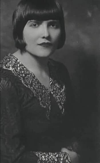Elvira Poli