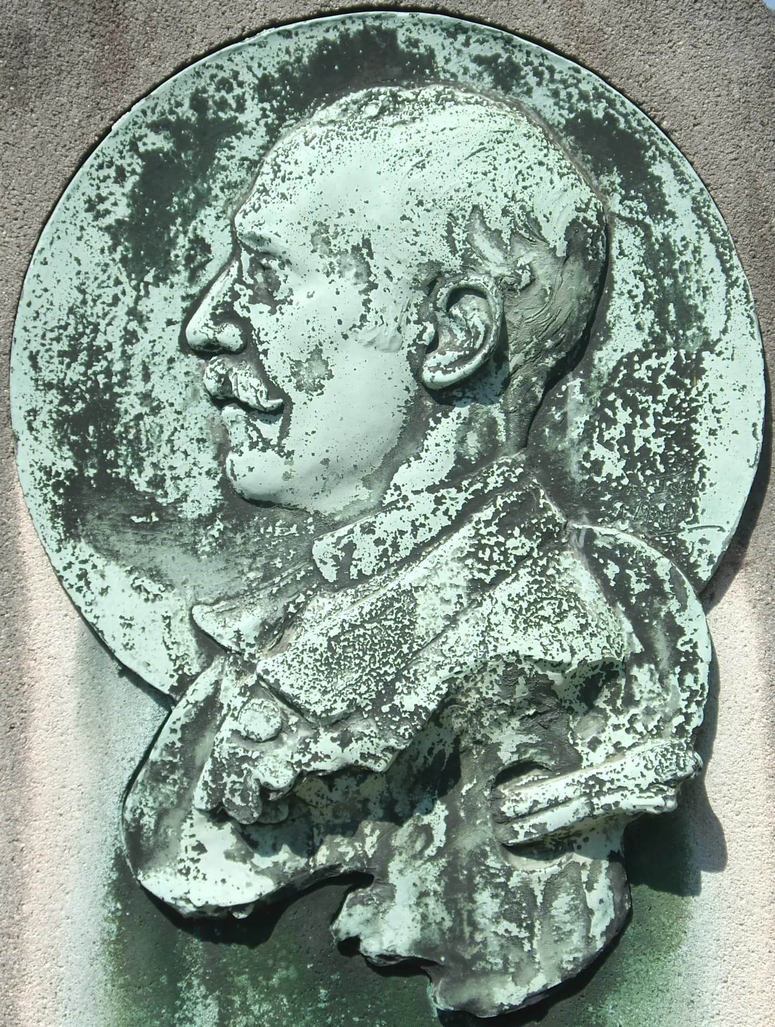 Gaston Paqueau