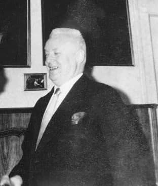 Karl Fezer