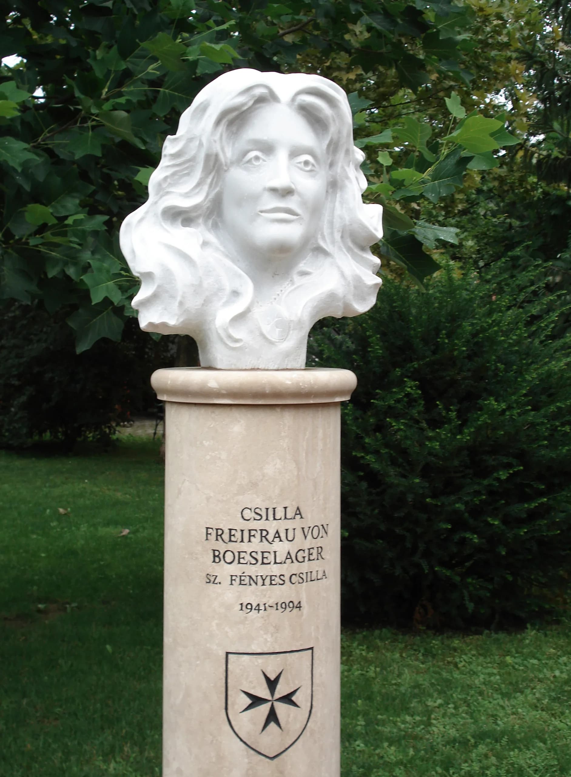 Csilla Freifrau von Boeselager