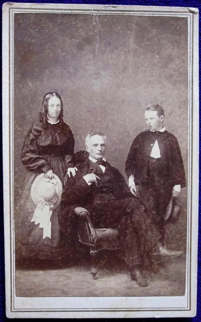 Ella Hudson Paris