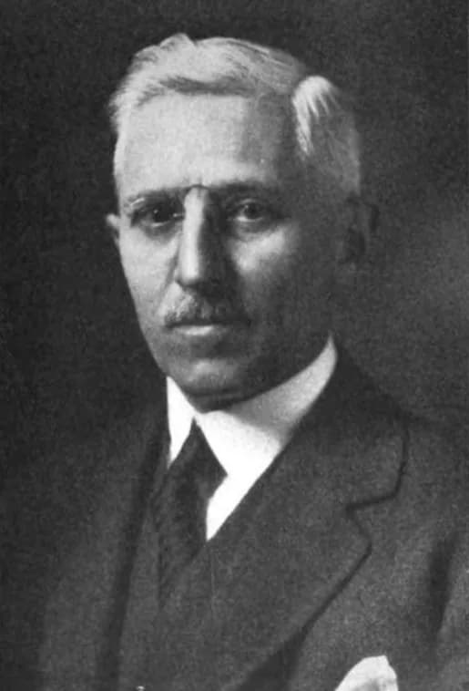 Lawrence Macfarlane