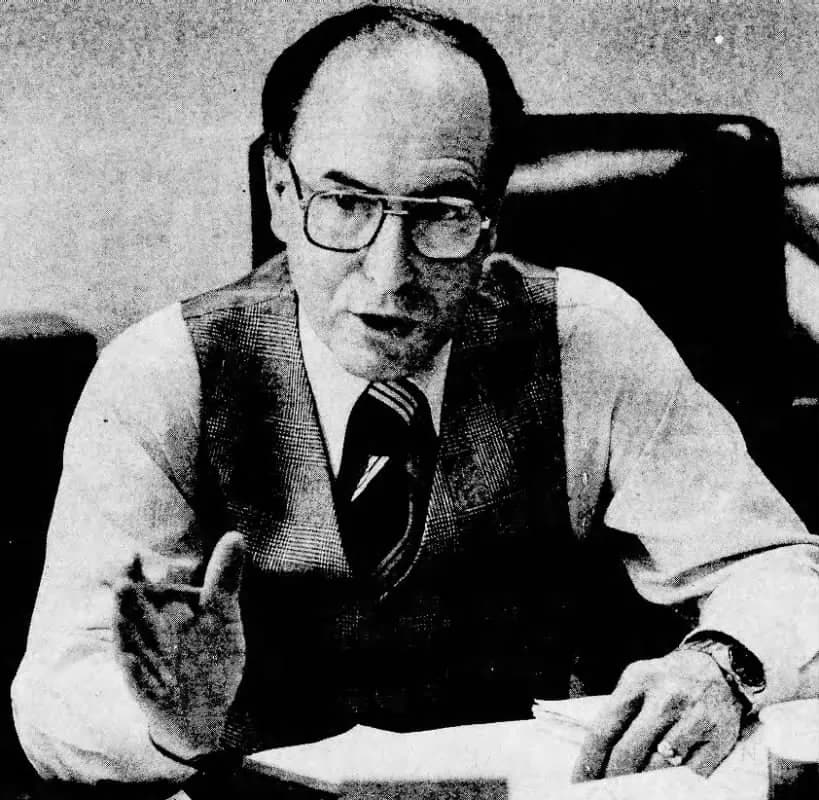 Si Irving Spiegel