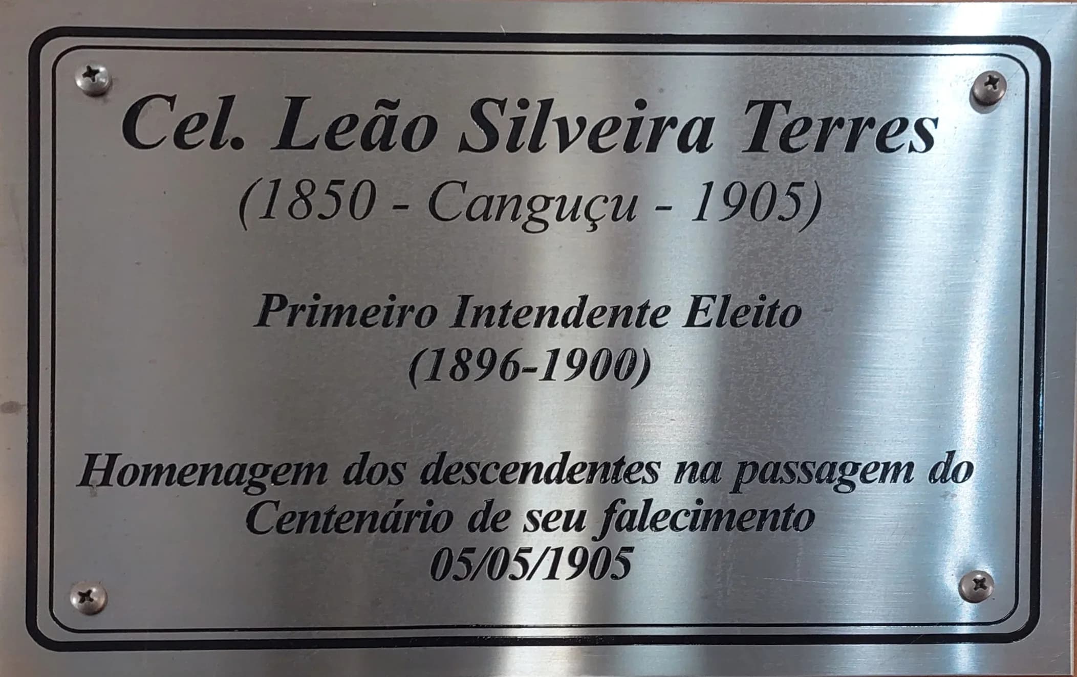 Leão da Silveira Terres