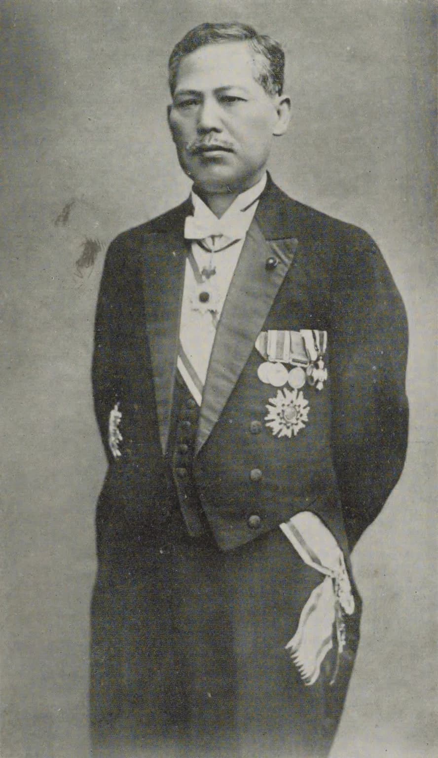 Hanai Takuzō