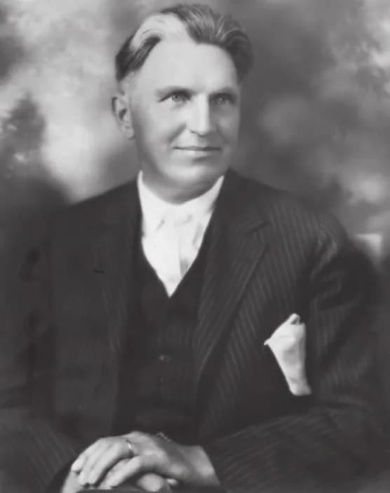Hermann Karl William Kumm