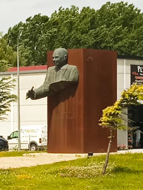 Nicomedes García