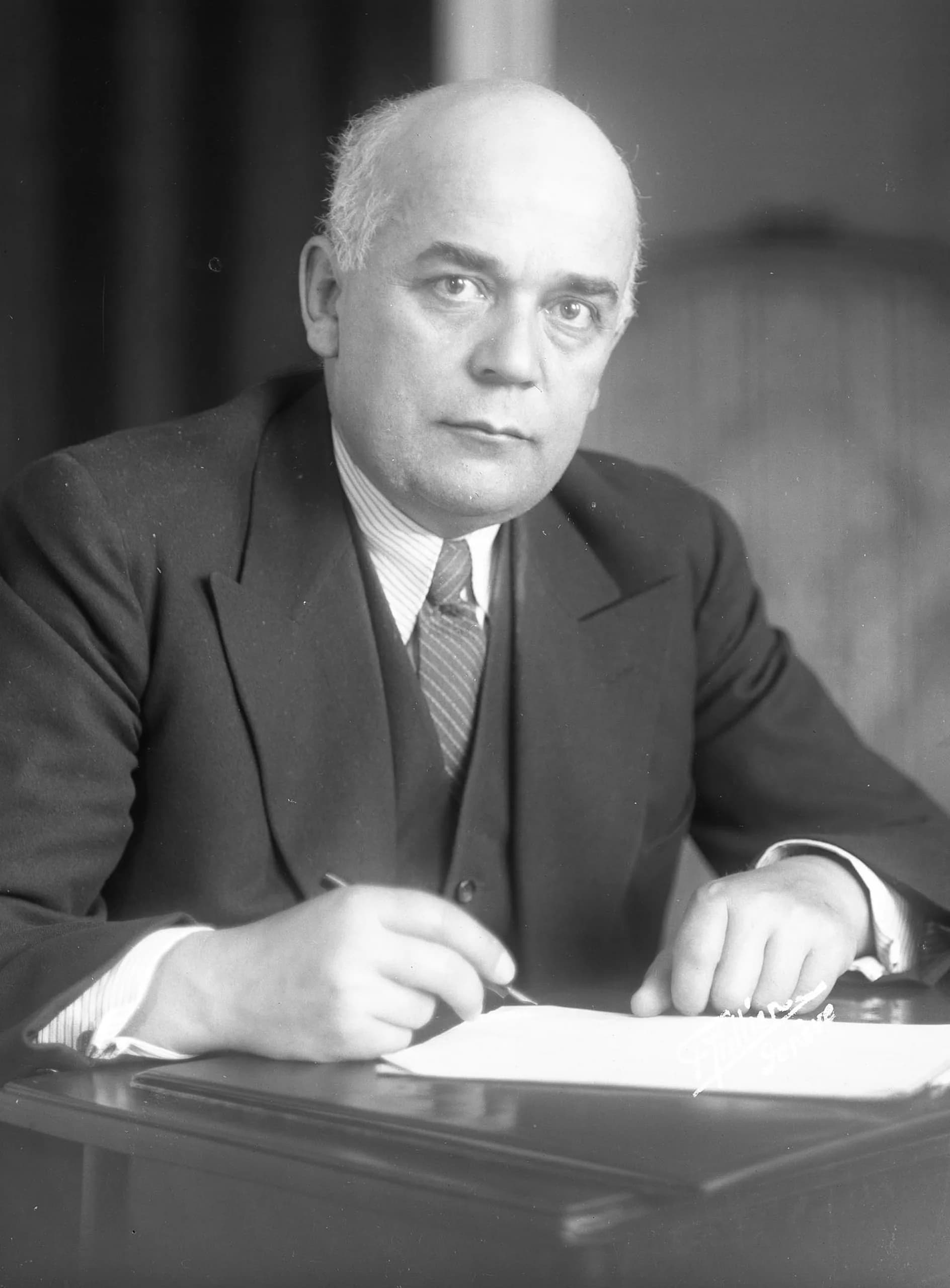 Léon Nicole