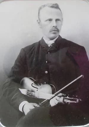 Nils Tjoflot