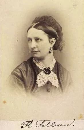 Flora Fallesen