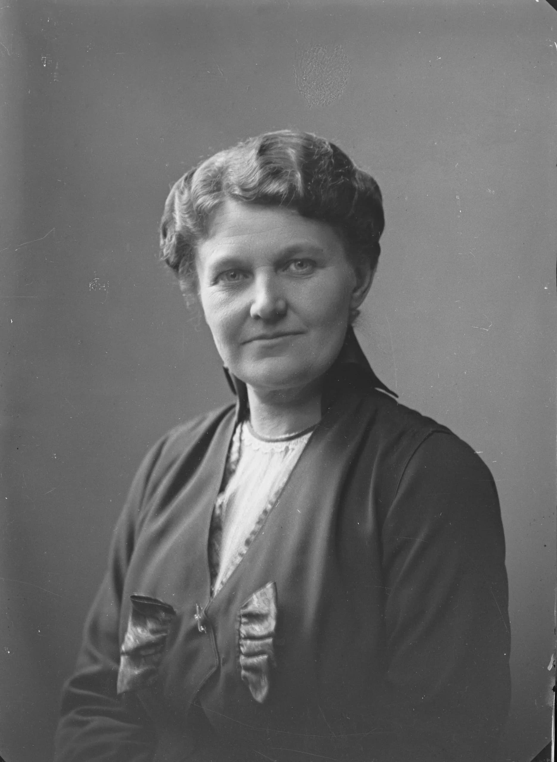 Ingeborg Suhr