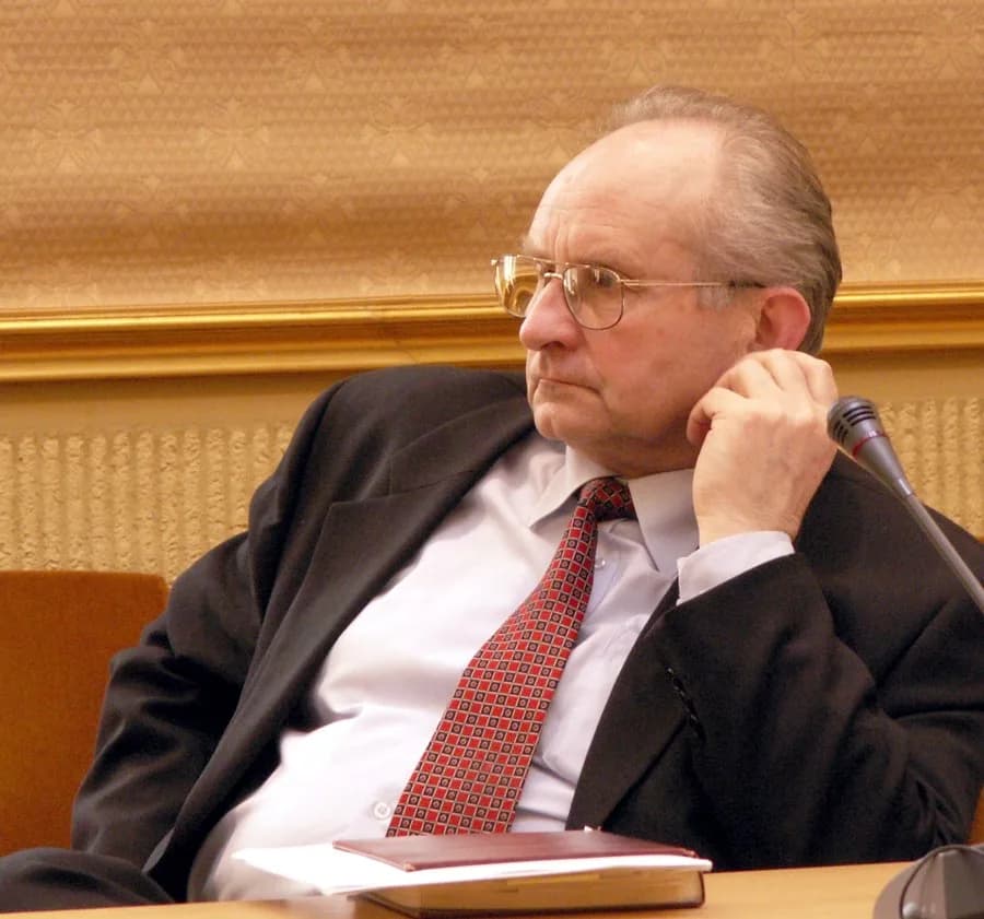 Dobilas Jonas Kirvelis