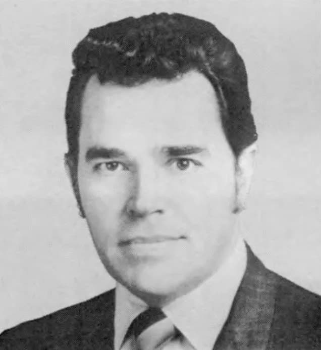Douglas Applegate