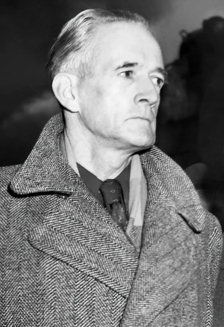 Douglas Chandler