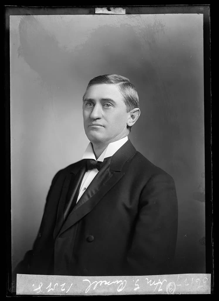 Gordon J. Russell