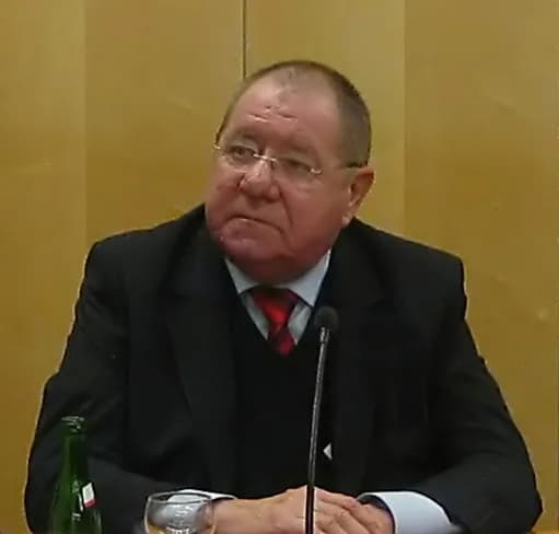 Wolfgang Roth