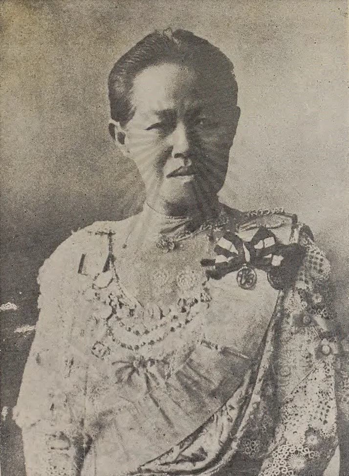 Mom Yai Devakula na Ayudhya