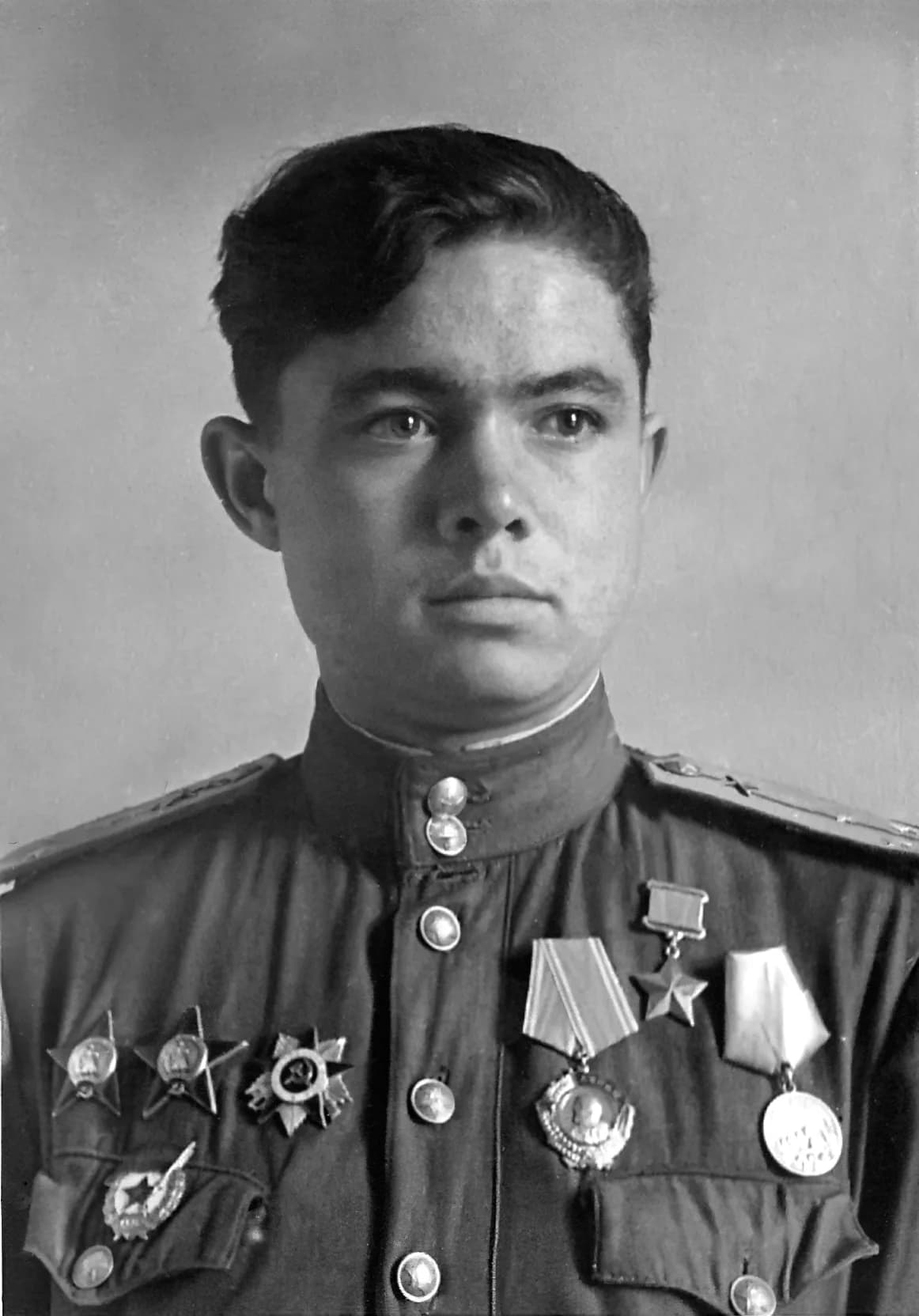 Mansur Khasanshin