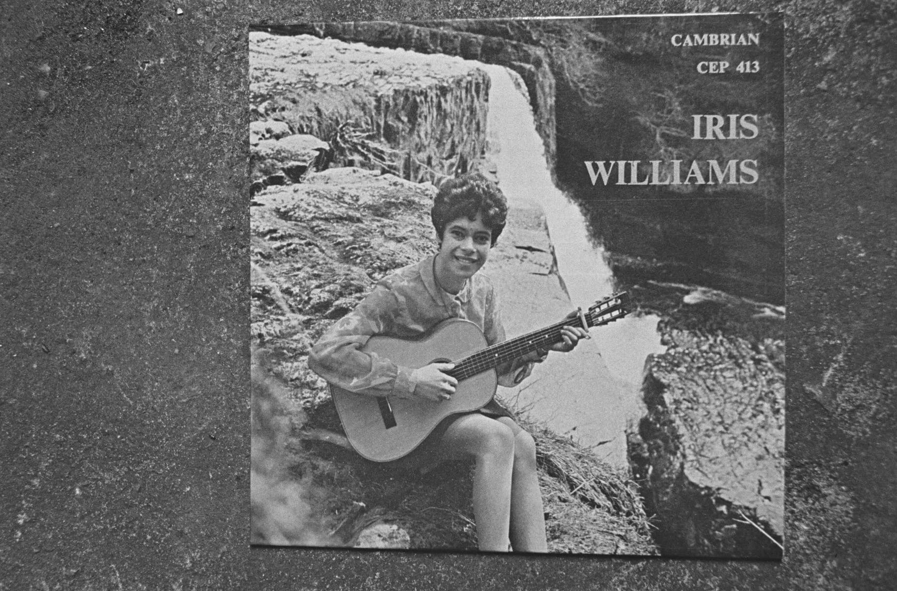 Iris Williams