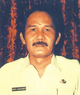 Momon Gandasasmita