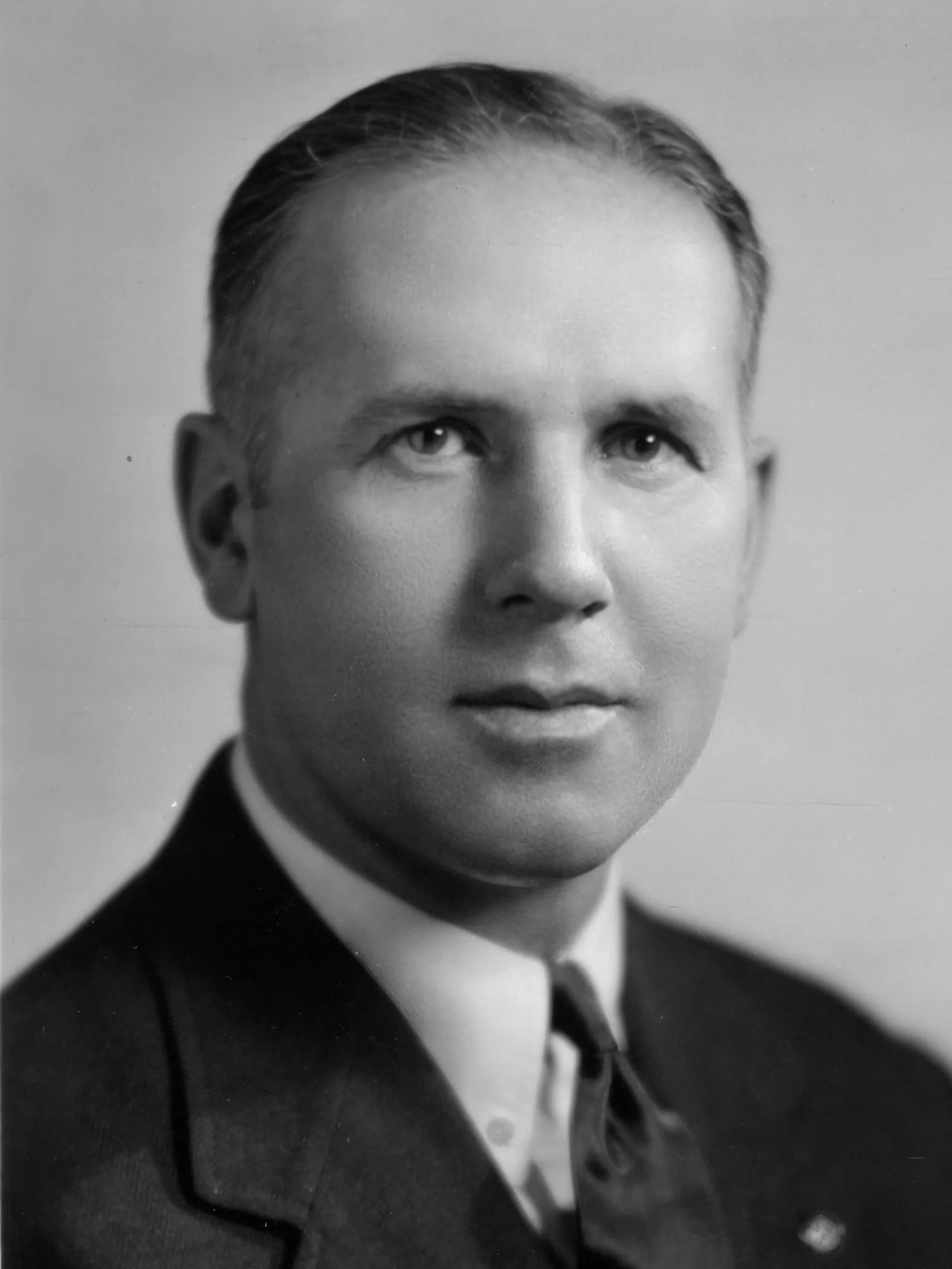 George MacKinnon
