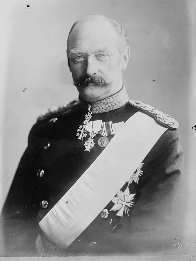 Friedrich VIII.
