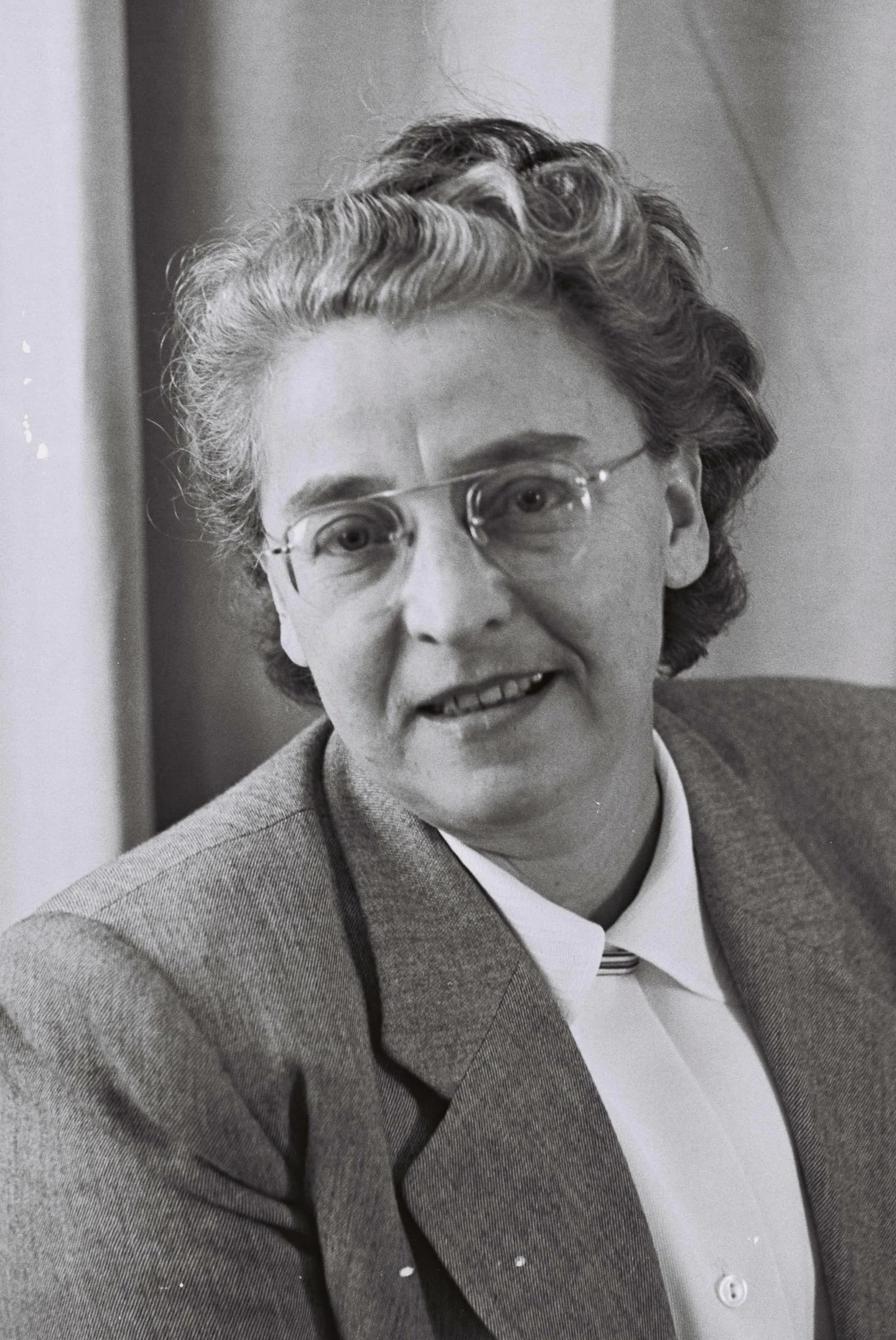 Jenia Tversky