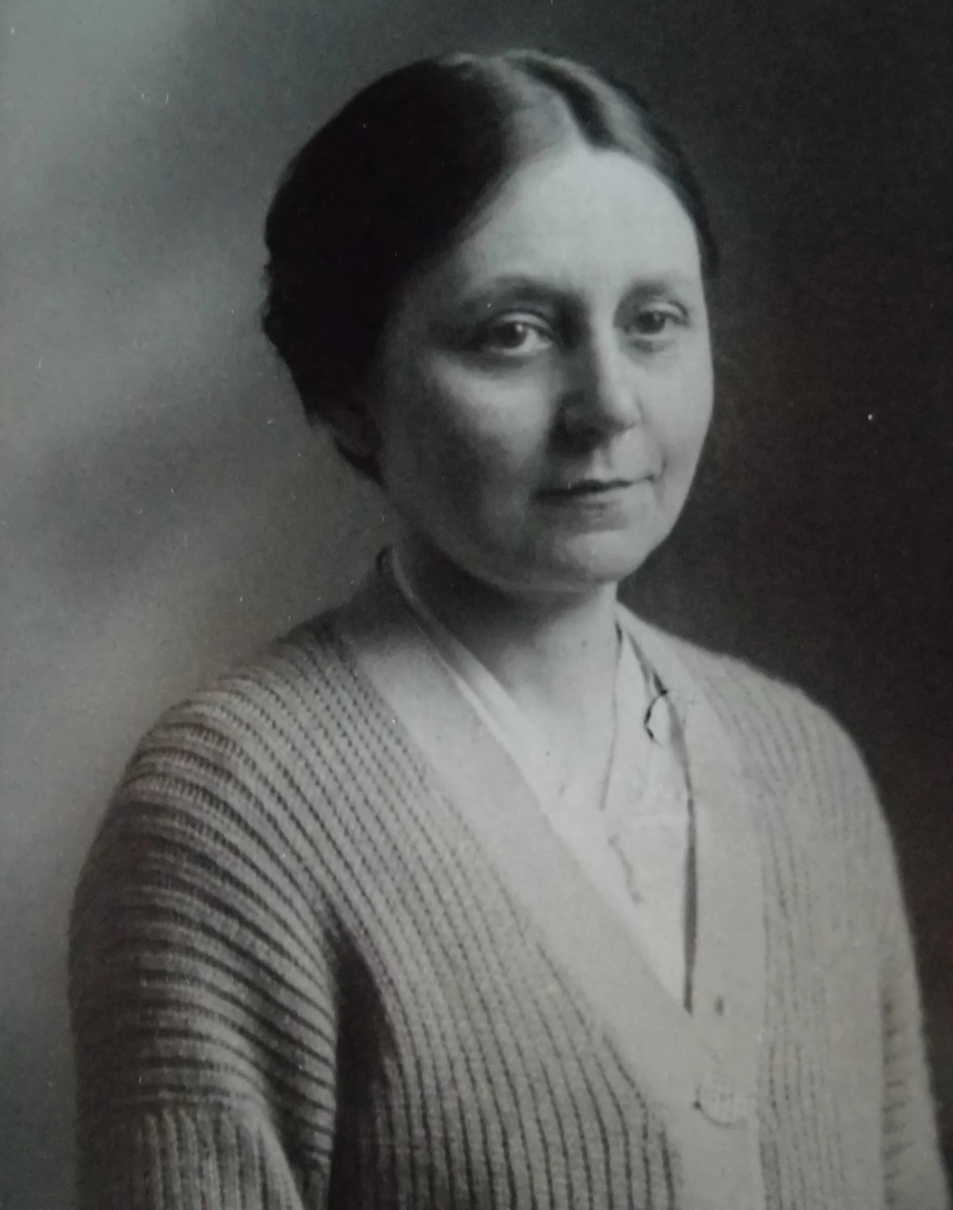 Yvonne Pouzin