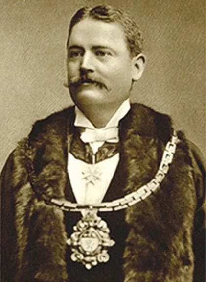 Raylton Dixon