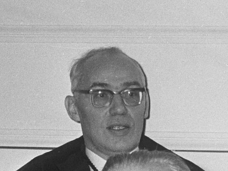 Hans Ussing