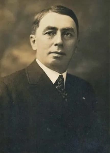 Harry W. Musselwhite