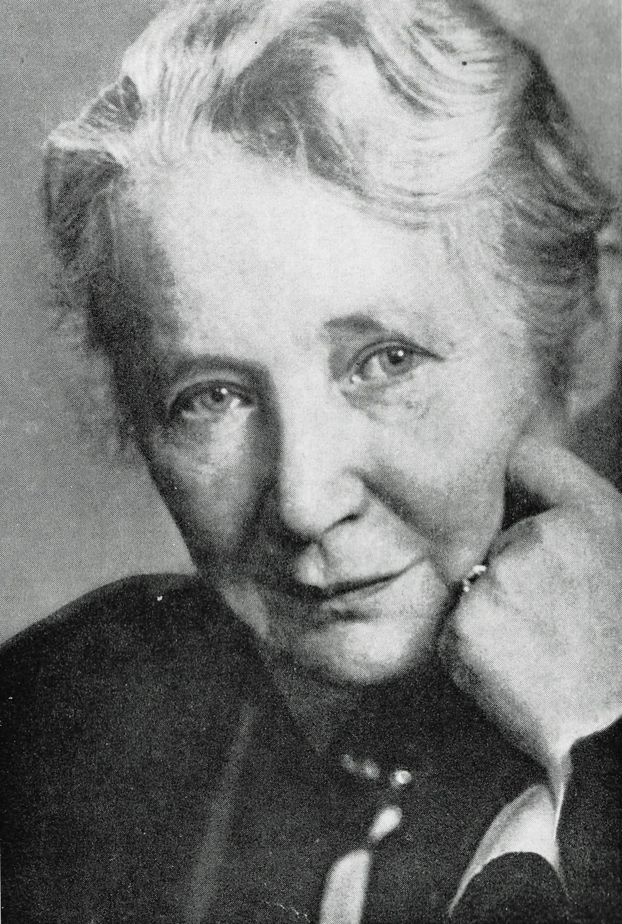 Helene Pagés