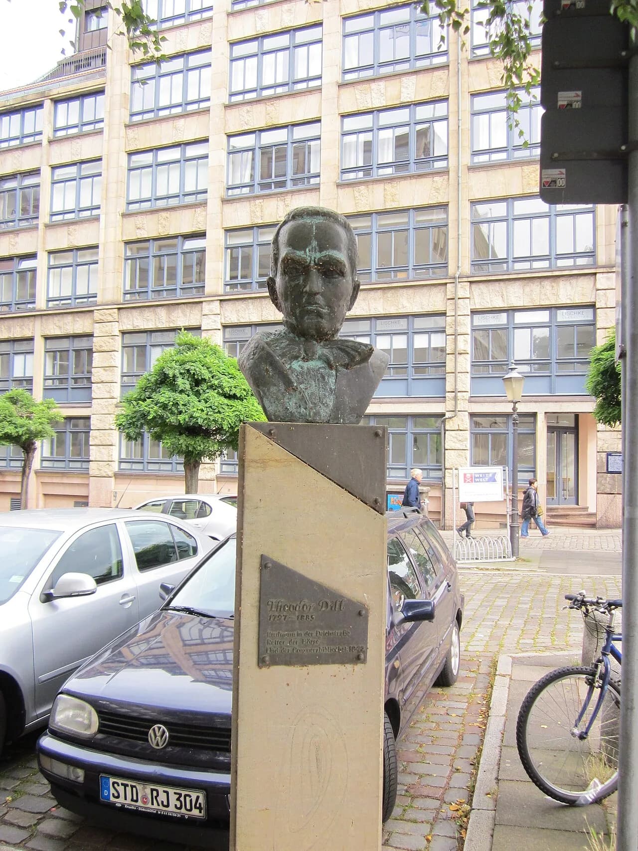 Theodor Dill