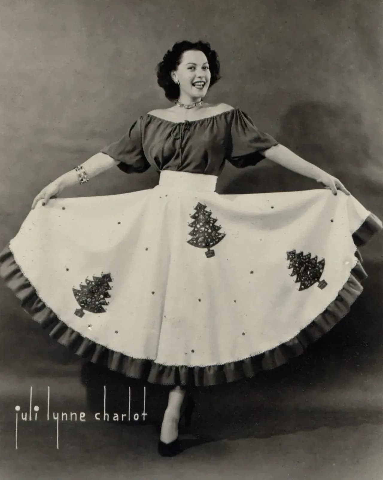 Juli Lynne Charlot