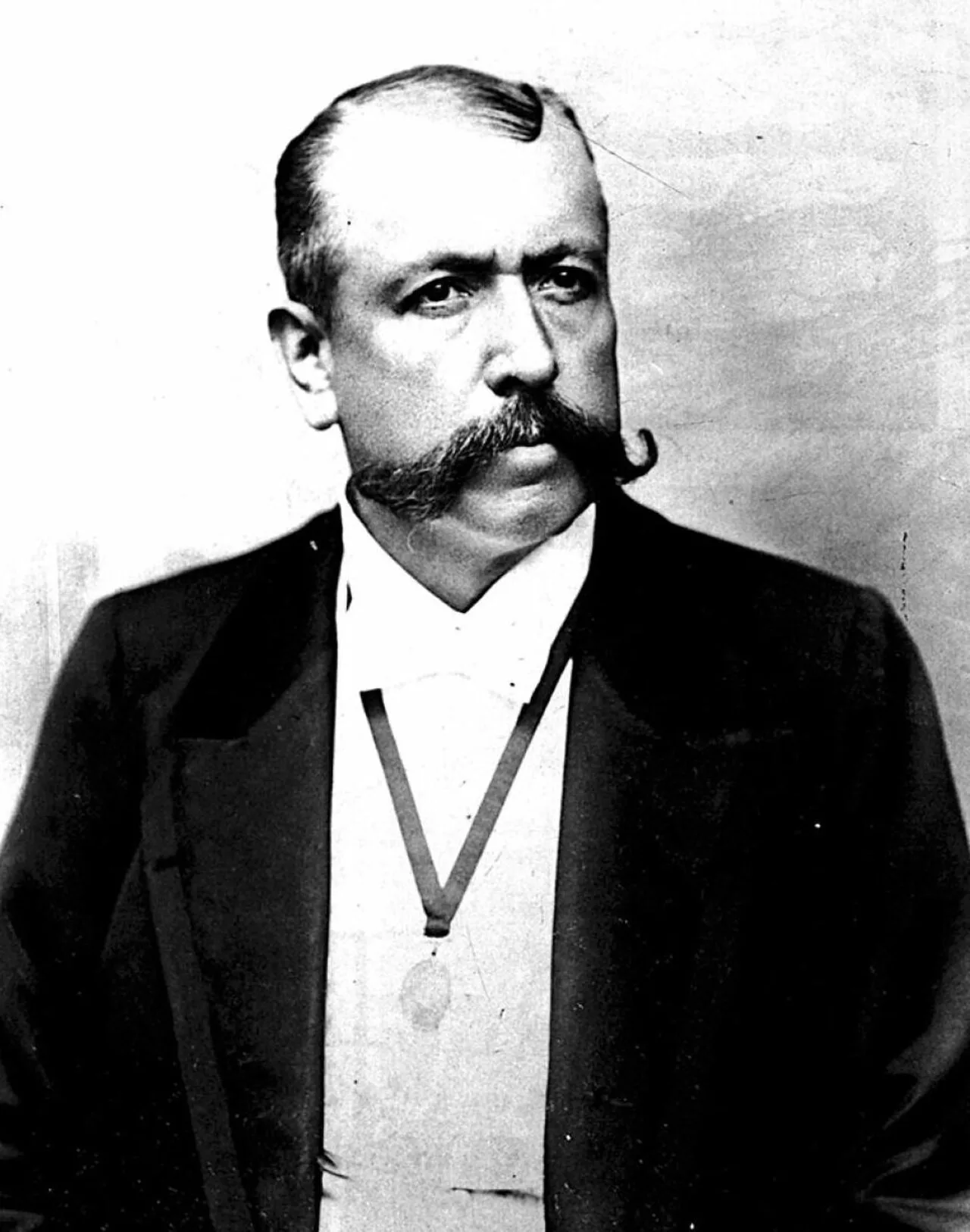 Valentín Abecia Ayllón