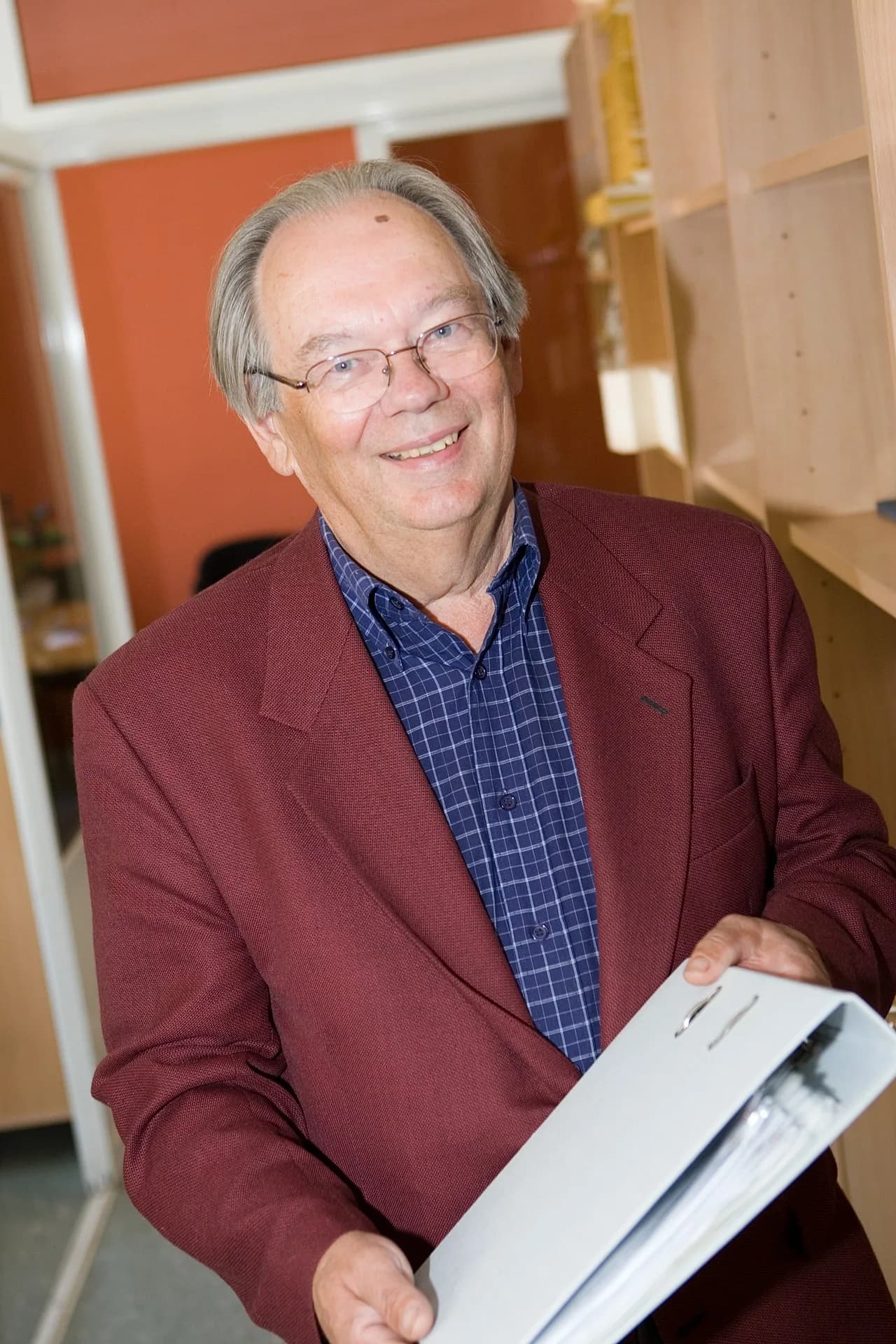 Väino Puura