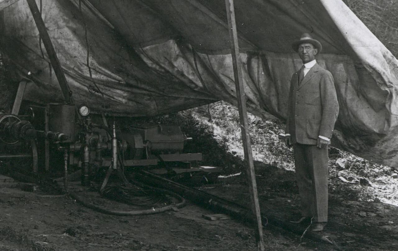 Howard Robard Hughes Sr.