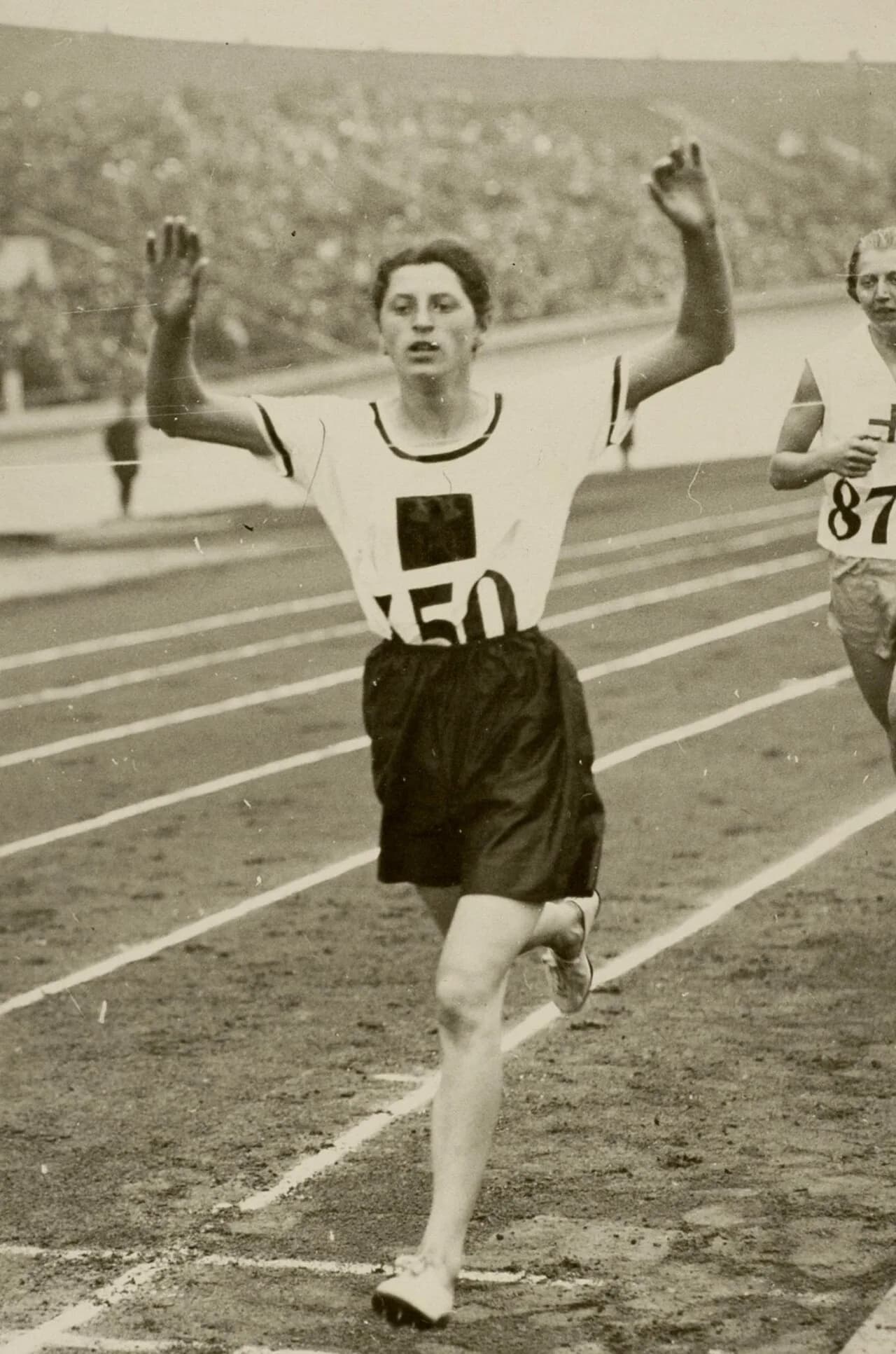 Marie Dollinger