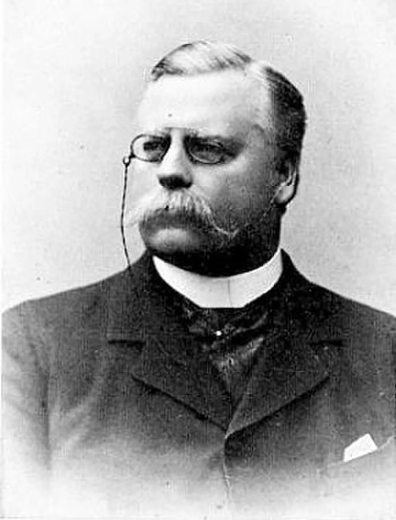 Gustaf Holm