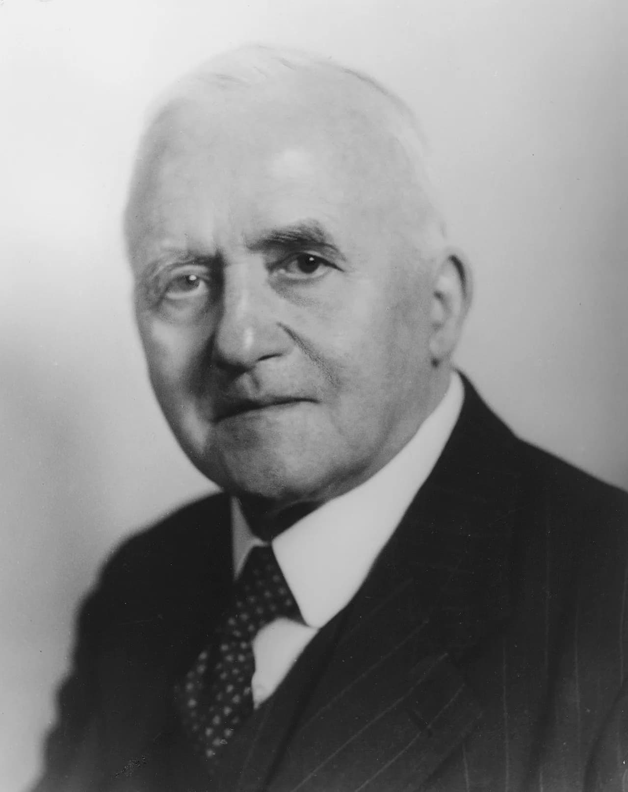 Max Caspar