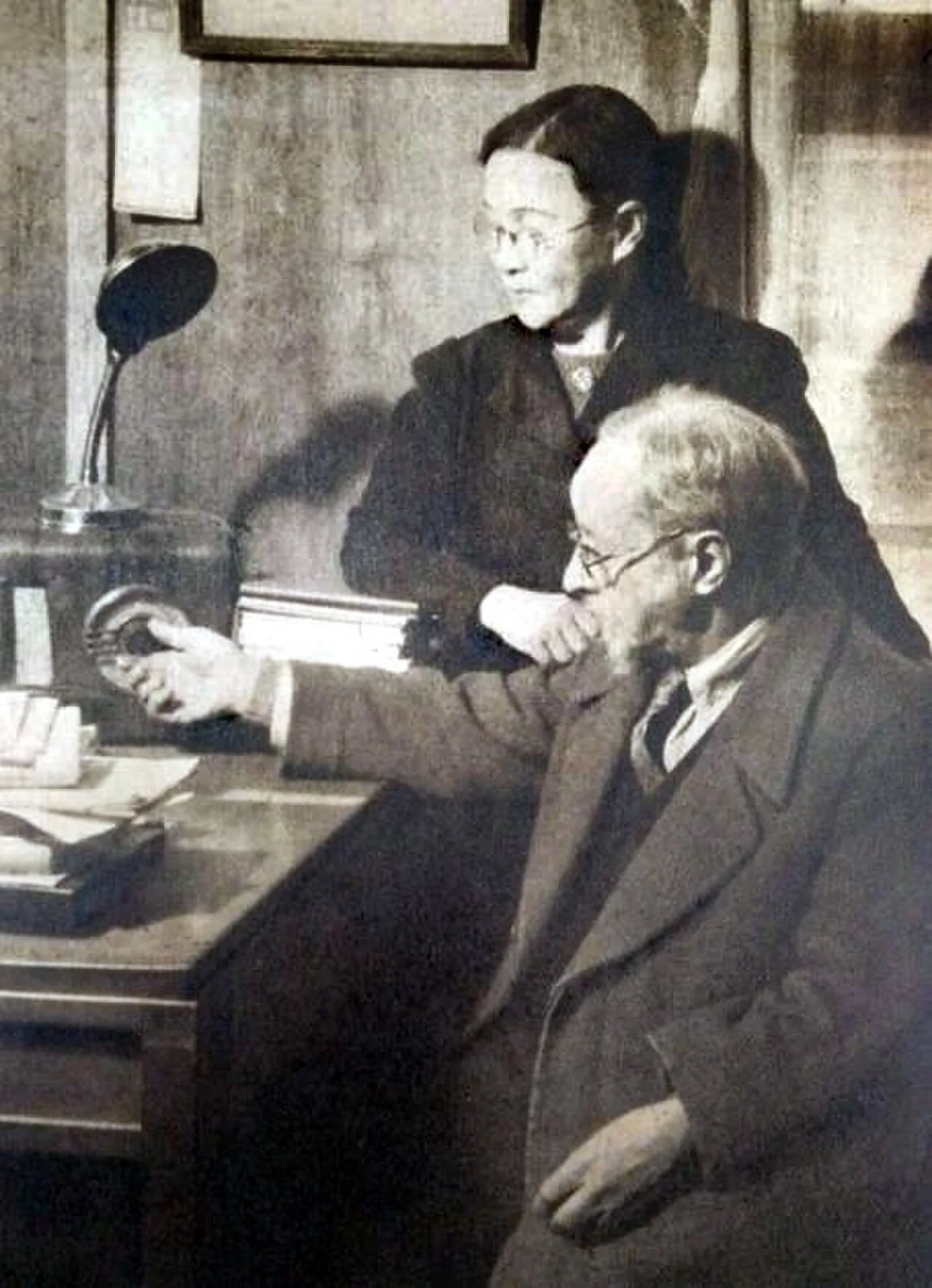 Tsuneko Gauntlett