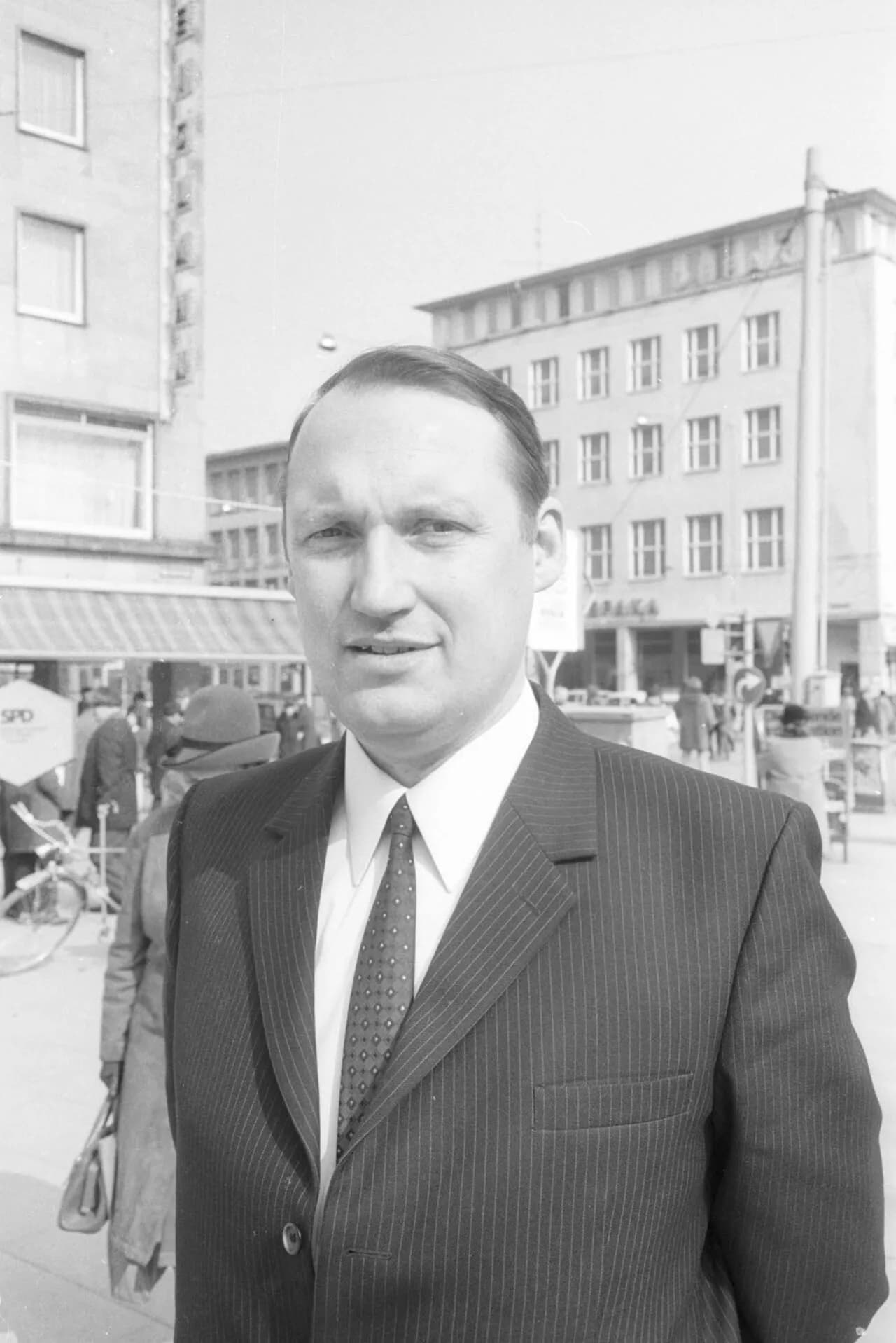 Karl Heinz Luckhardt