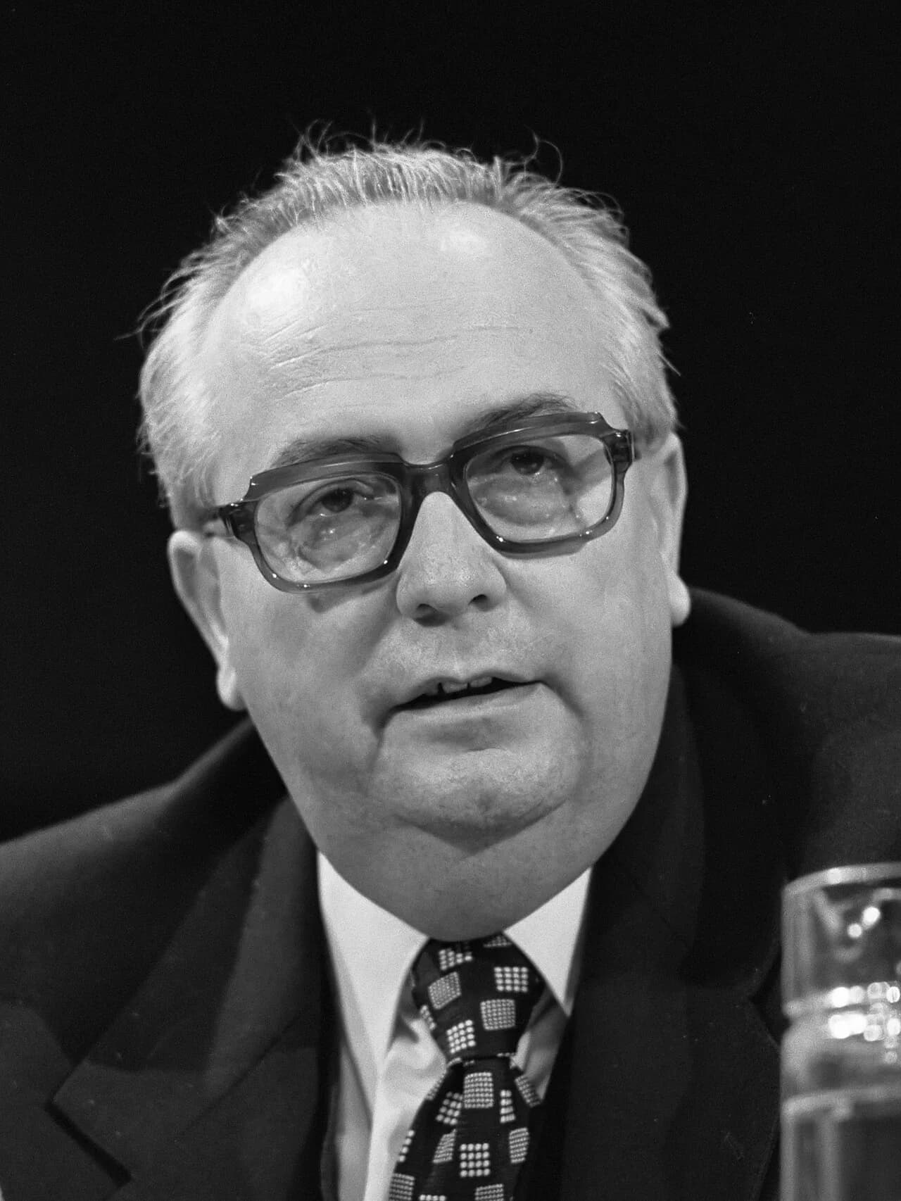 Károly Tóth