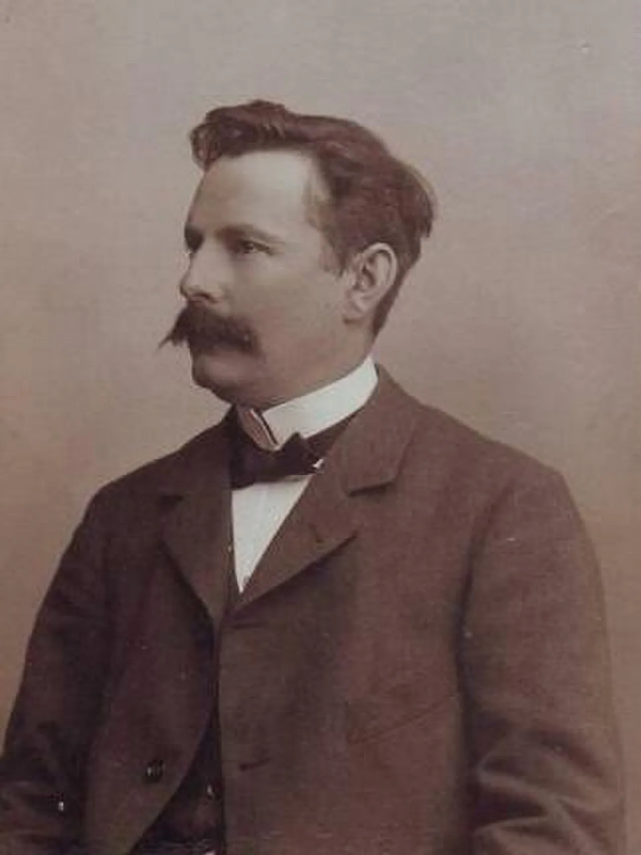 Oskar Carlgren